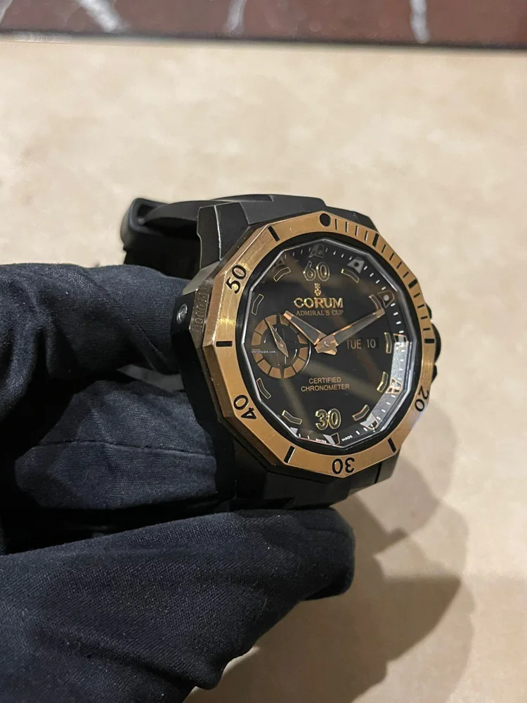 Corum Admiral's Cup Seafender Deep Hull Dive Cup Seafender